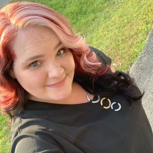 Meet your Posher, Amber